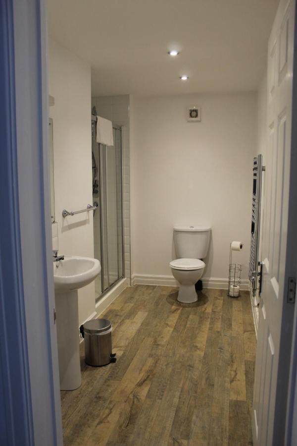 West Street Mews Apartment เอ็กซิเตอร์ ภายนอก รูปภาพ